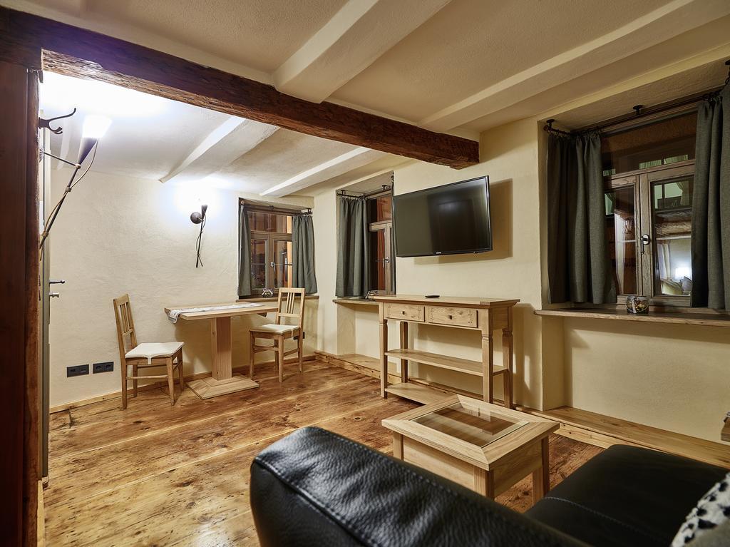 Am Hofbrunnen Apartment Rothenburg ob der Tauber Bilik gambar